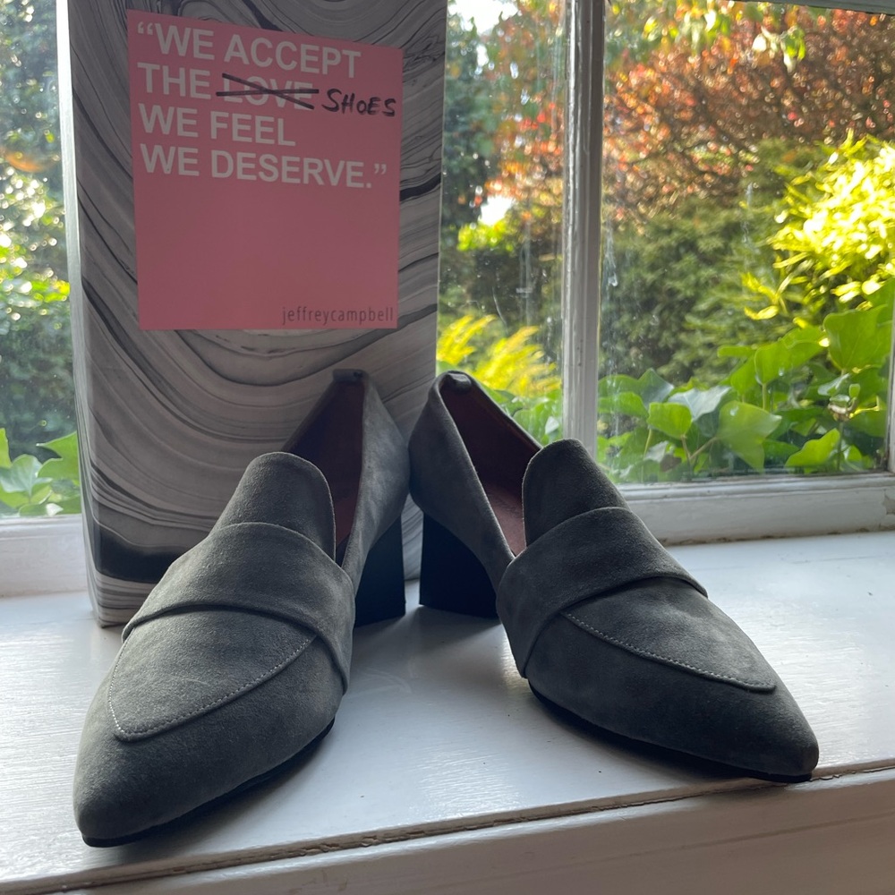 Brand new in box. Jeffrey Campbell grey suede pumps, 8M.